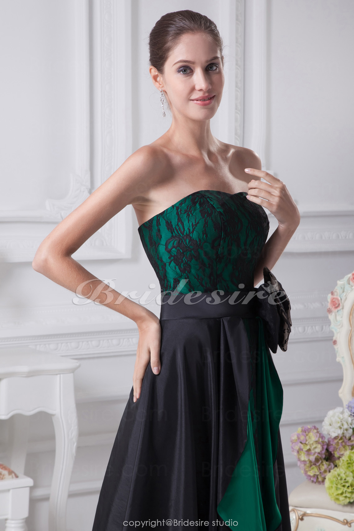 A-line Sweetheart Asymmetrical Short/Mini Sleeveless Taffeta Lace Dress - Thumbnail 4