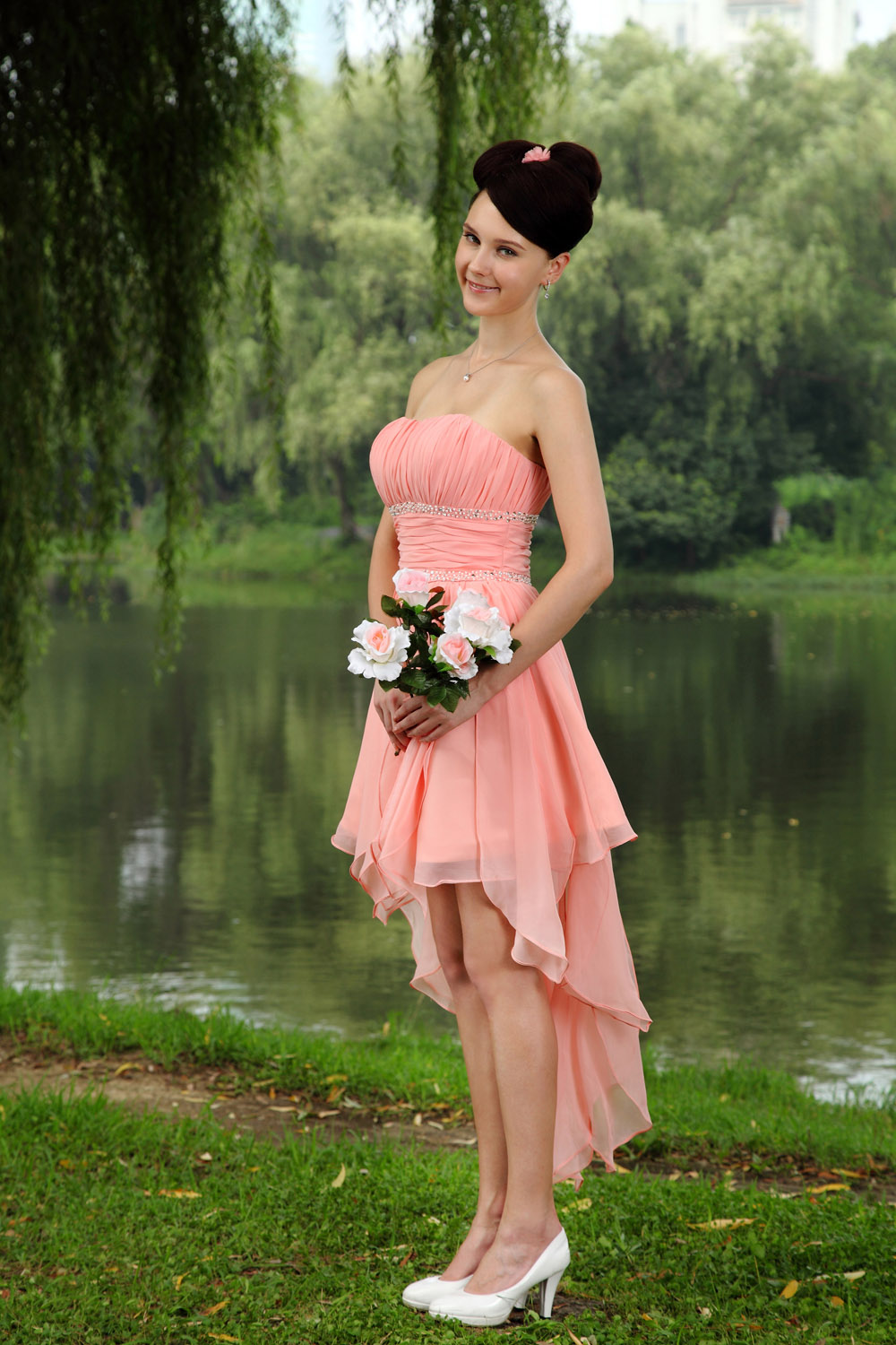 Sheath/Column Strapless Short/Mini Satin Homecoming Dress - Thumbnail 3